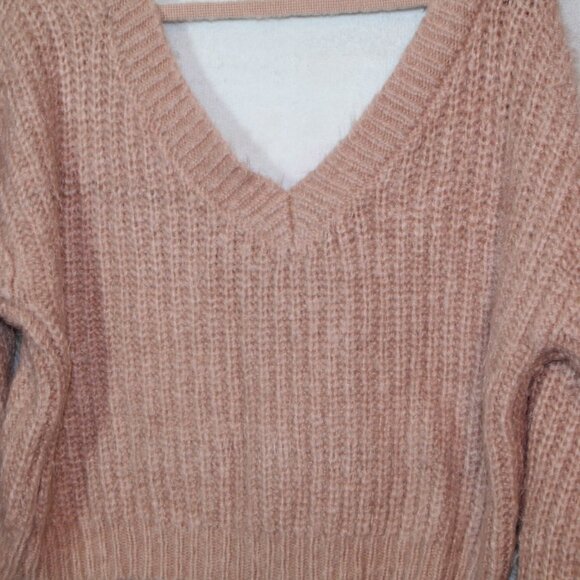 Forever 21 womens sweater size L peach eyelash knit v neck cropped cozy casual - Picture 8 of 10